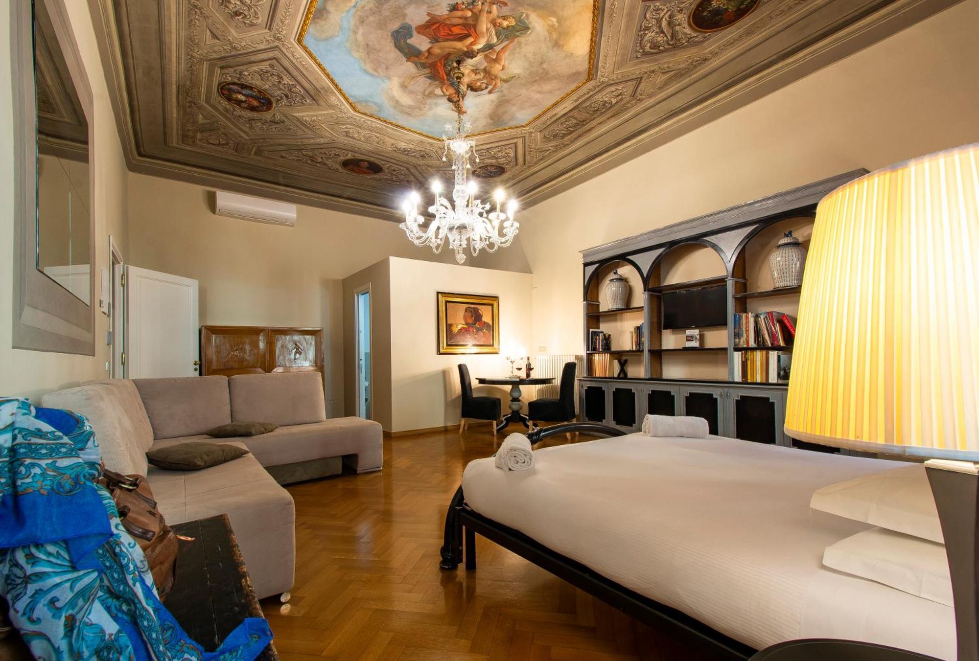 N4U Guest House Флоренция Экстерьер фото