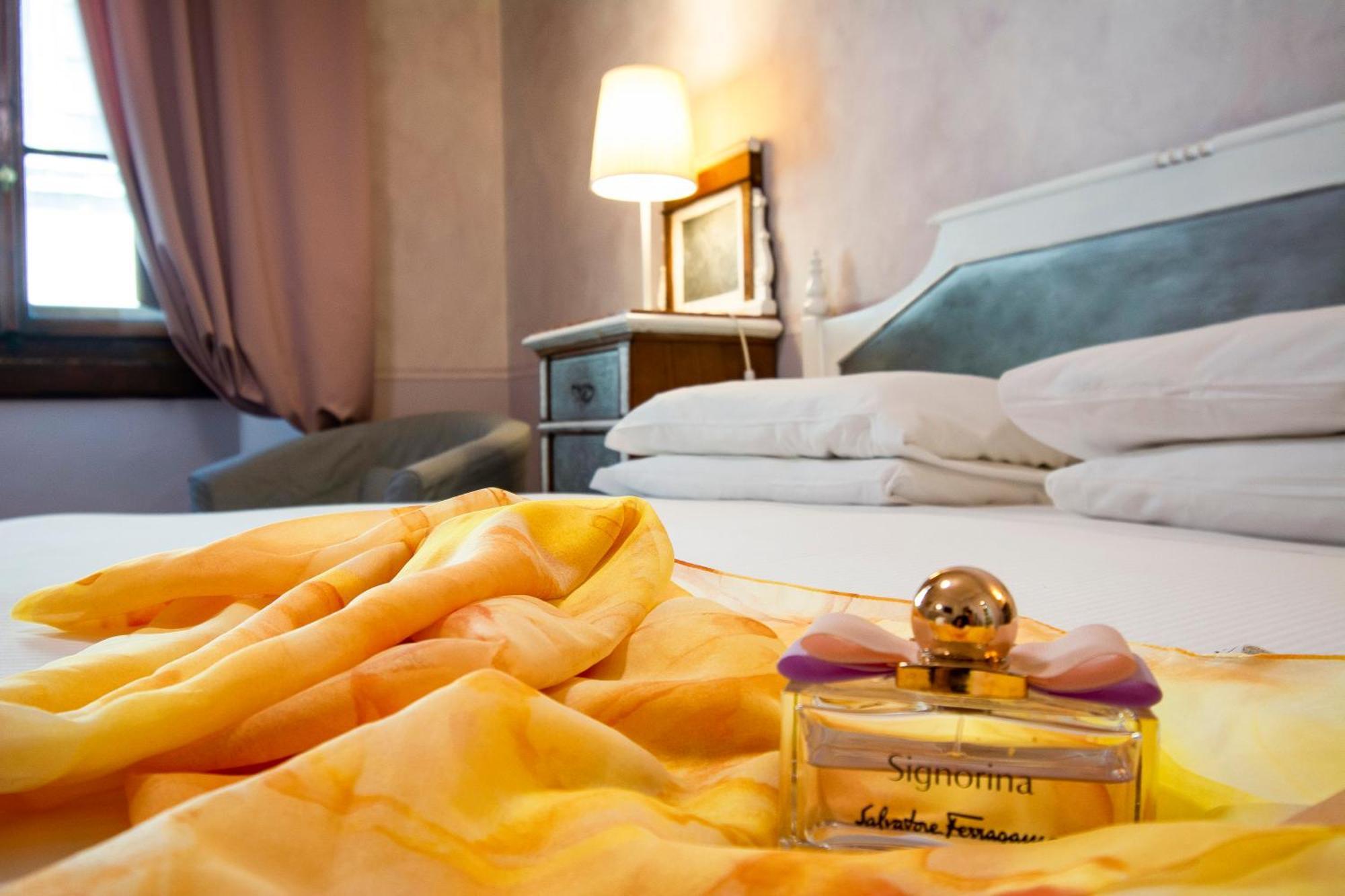 N4U Guest House Флоренция Экстерьер фото