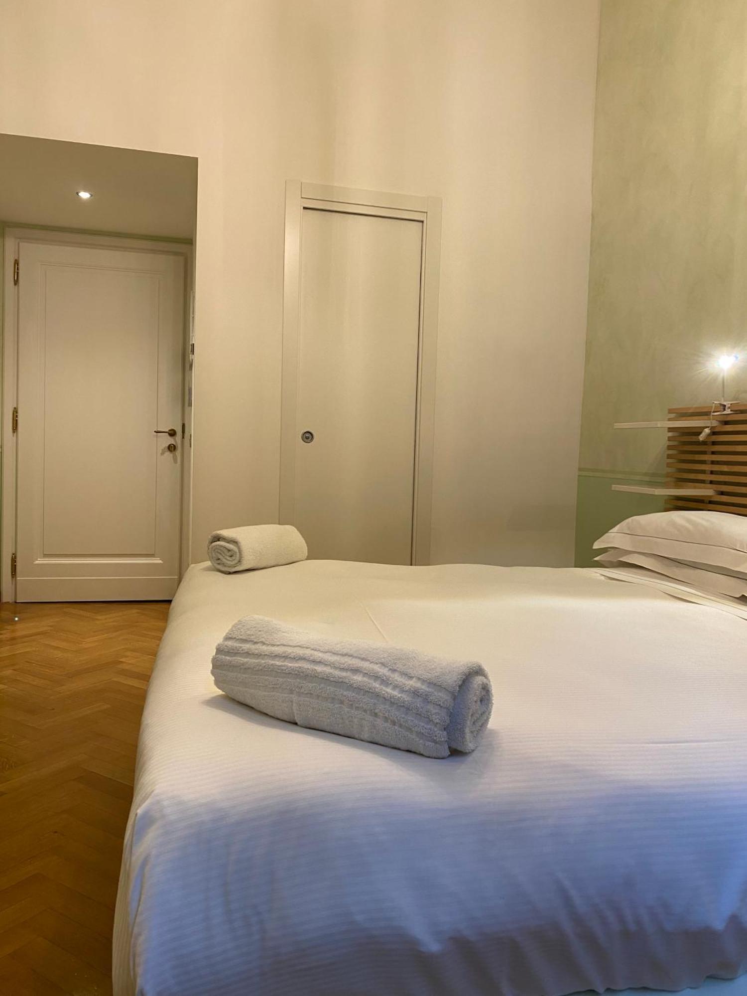 N4U Guest House Флоренция Экстерьер фото
